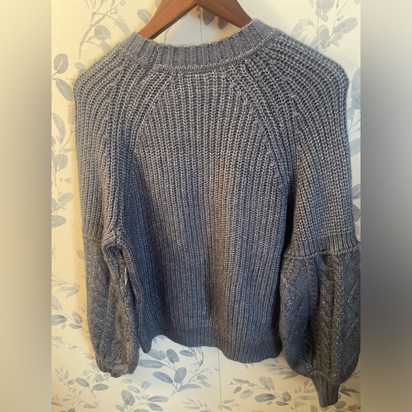 a.n.a Women’s Crew Neck Sweater Blue XS. New w tag - Picture 2 of 7